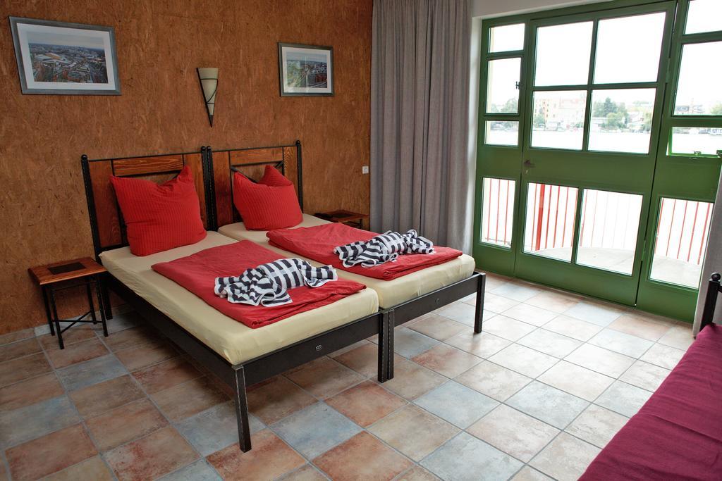 Seminar- Und Gaestehaus Flussbad Gartenstrasse ベルリン 部屋 写真
