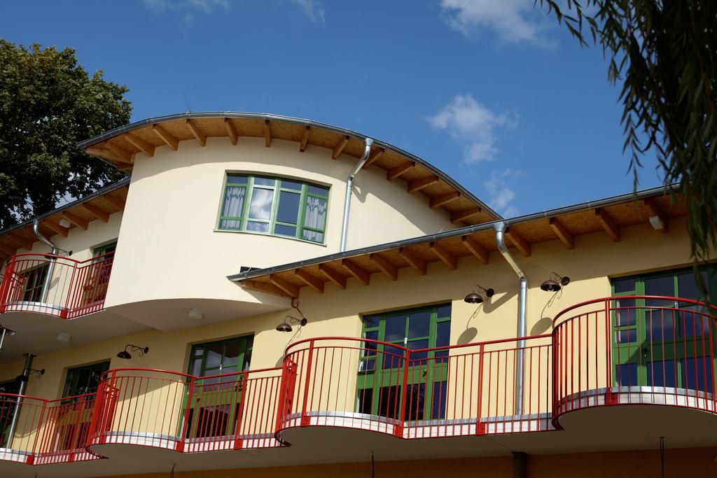 Seminar- Und Gaestehaus Flussbad Gartenstrasse ベルリン エクステリア 写真