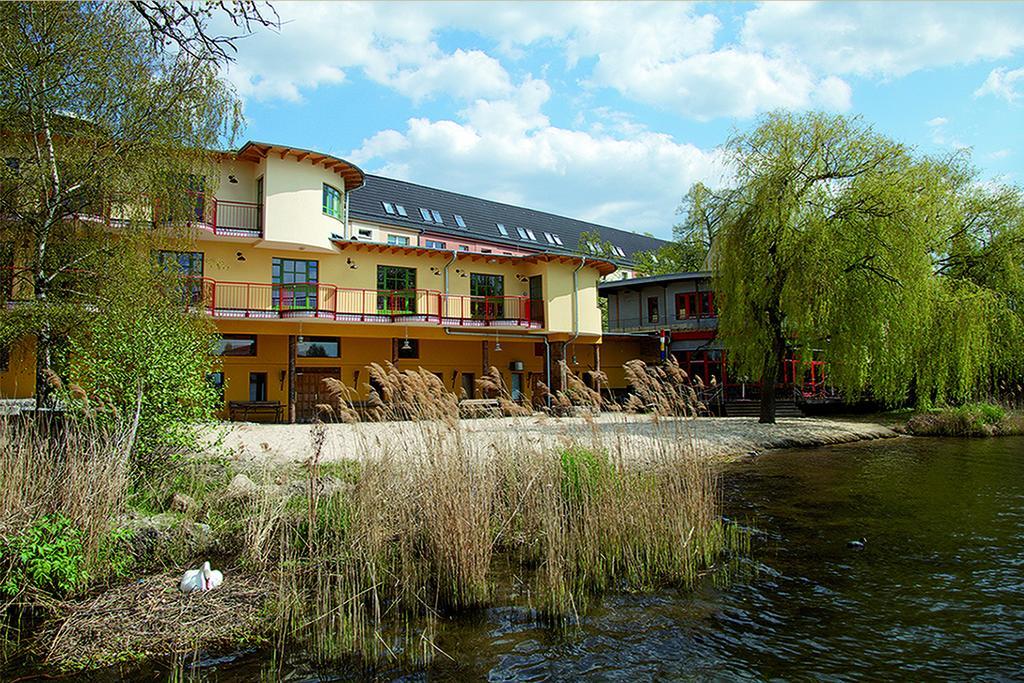 Seminar- Und Gaestehaus Flussbad Gartenstrasse ベルリン エクステリア 写真